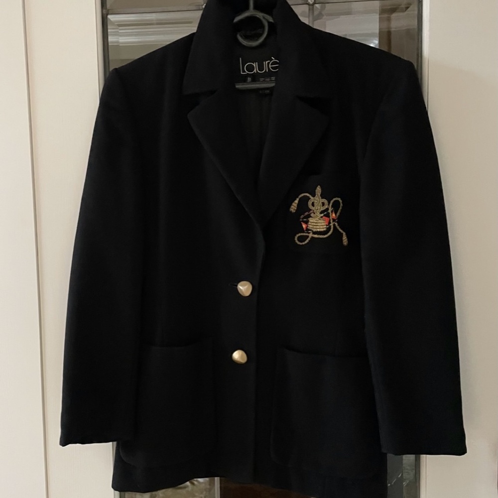 Larèl (Escada) Black Wool Blazer 😍